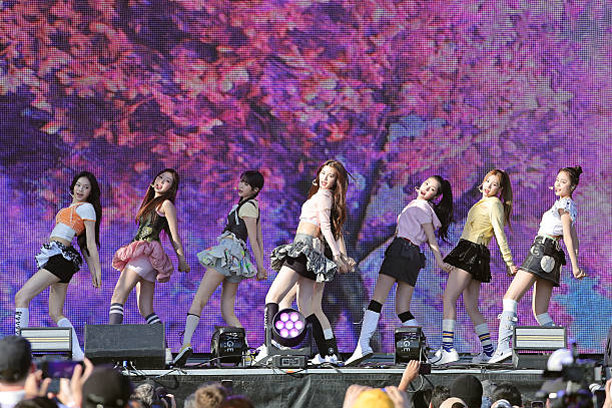 Hearts2Hearts Umumkan Mini Album Perdana yang Rilis Oktober 2025