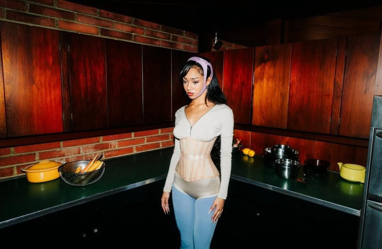 Manon Resmi Vakum dari KATSEYE, Fokus Pulihkan Kesehatan dan Kondisi Mental