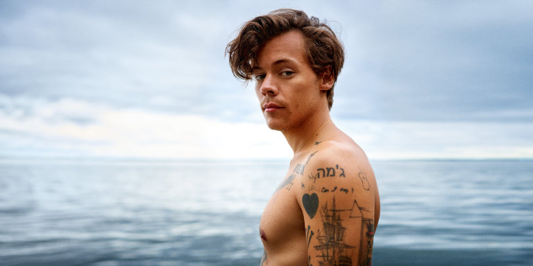 Harry Styles Ungkap Tekanan Ketenaran dan Alasan Memilih Musik Elektronik di Album Terbaru